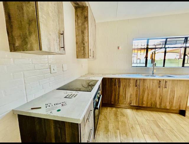 3 BEDROOM HOUSE FOR SALE IN VANDERBIJLPARK CW 4